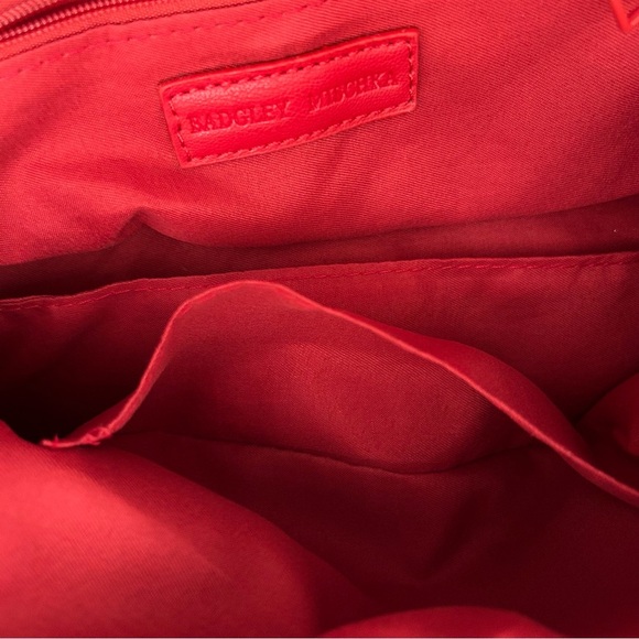 NWT, Badgley Mischka Red Shoulder Handbag Wrapped Frame Clutch Chain Strap - Picture 10 of 14